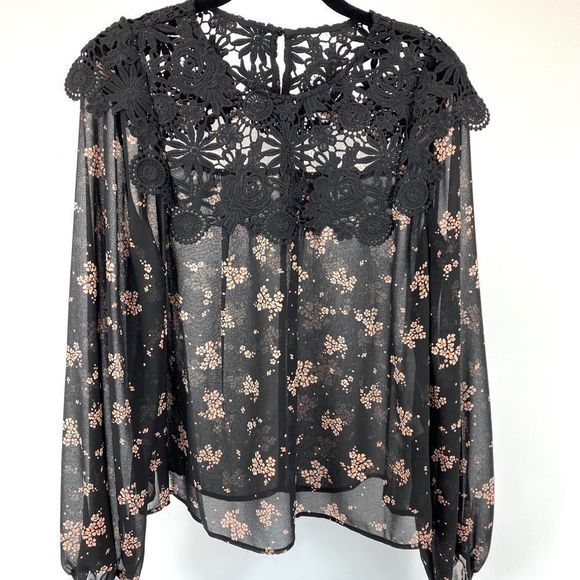 1.State Black Lace Inset Ditsy Floral Top NWT - M - Picture 4 of 16